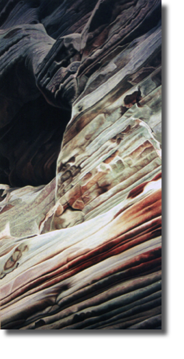 Hidden Canyon 2 (2000)
76 x 152 cm
oil on canvas
(Sold)